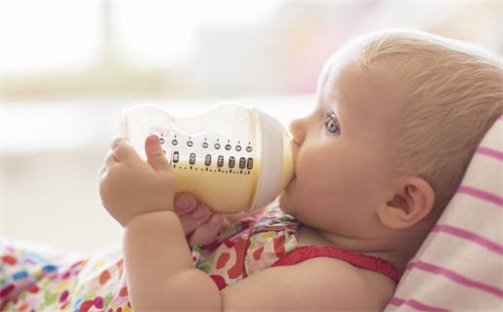 梁姓2026/04/03出生男宝宝起名全攻略：名字推荐与禁忌字分析